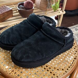 Ugg slippers. Size 7